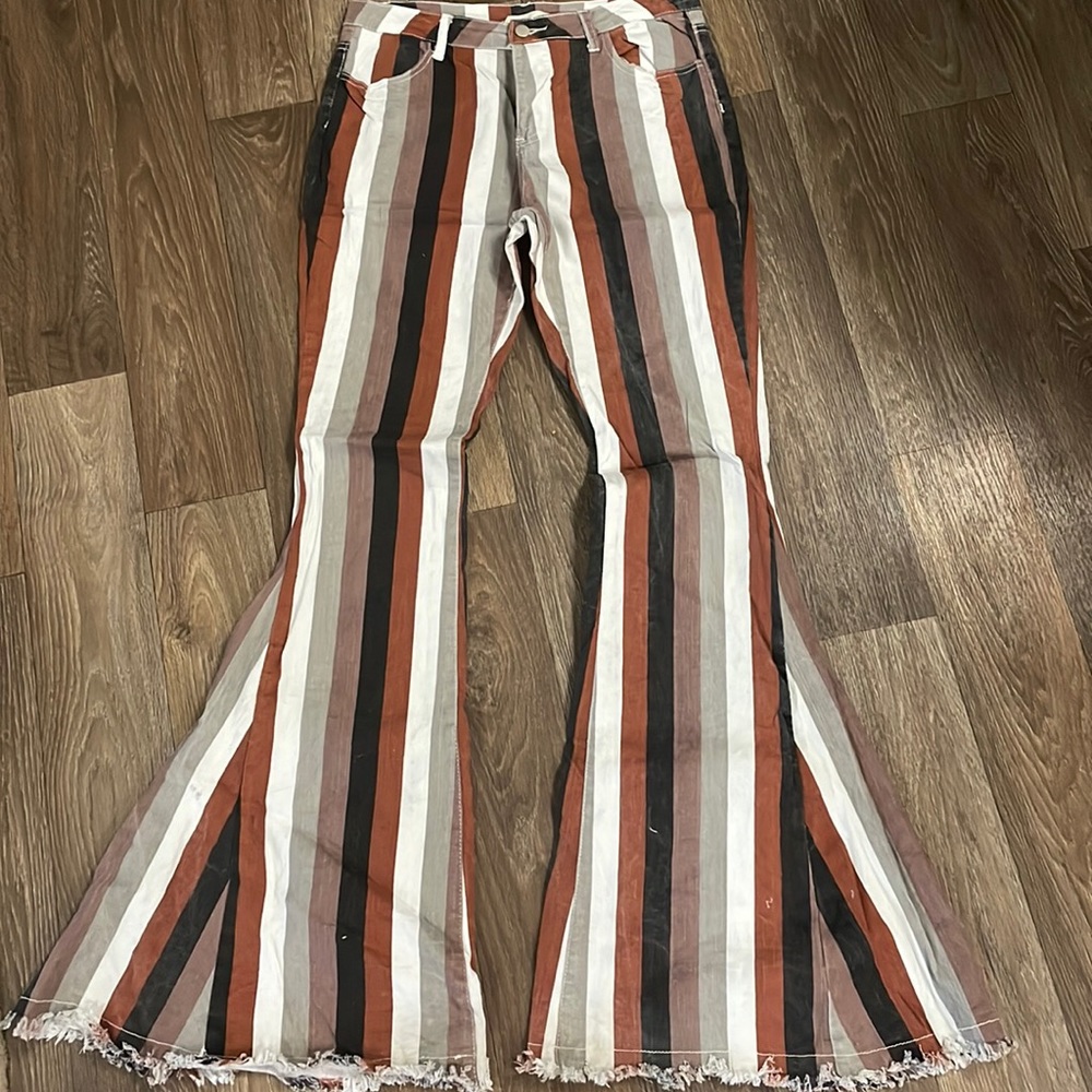 Flare jeans. Large